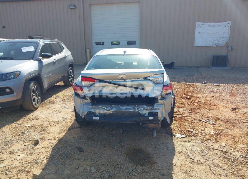 Photo 15 of 2021 Toyota Corolla LE (VIN JTDEPMAE8MJ186700)