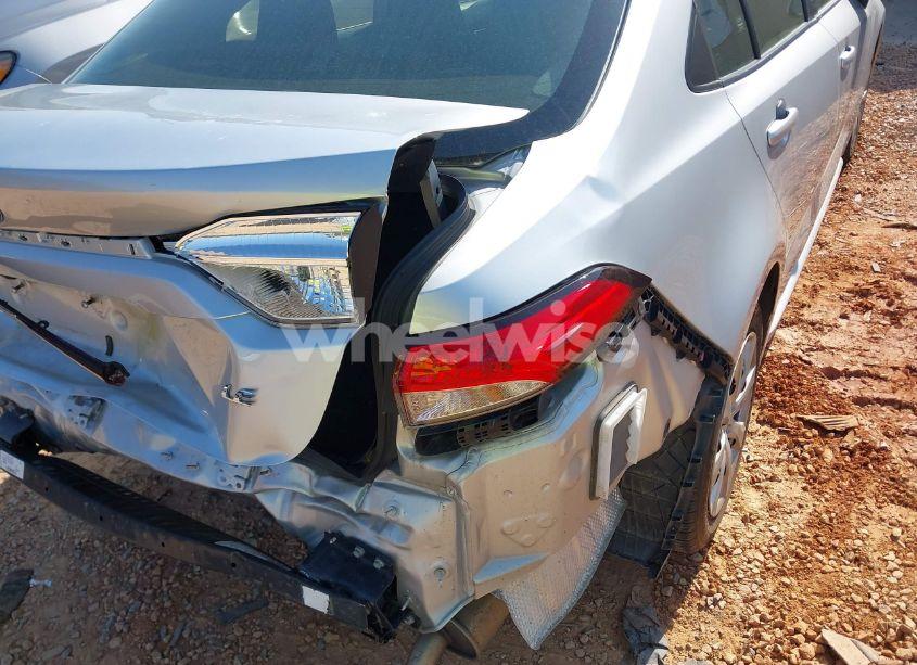 Photo 18 of 2021 Toyota Corolla LE (VIN JTDEPMAE8MJ186700)