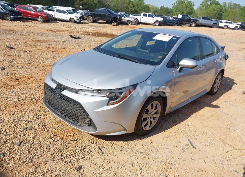 Photo 2 of 2021 Toyota Corolla LE (VIN JTDEPMAE8MJ186700)