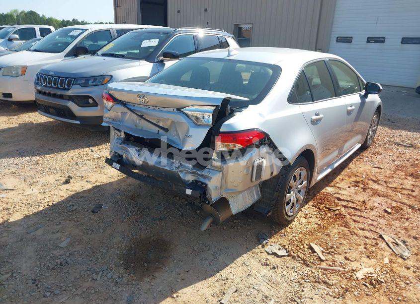 Photo 4 of 2021 Toyota Corolla LE (VIN JTDEPMAE8MJ186700)