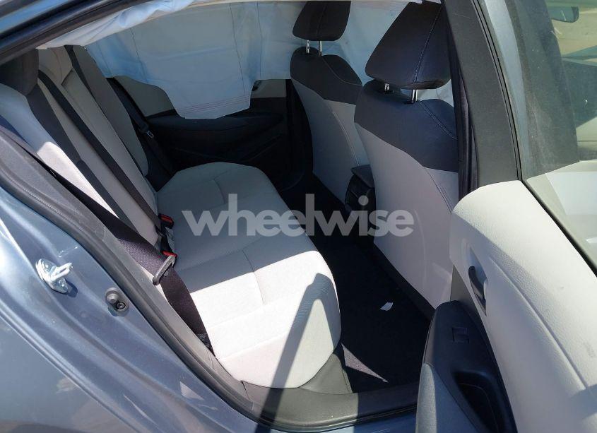 Photo 8 of 2022 Toyota Corolla LE (VIN JTDEPMAE8N3003253)