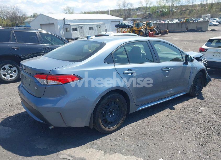 Photo 4 of 2022 Toyota Corolla LE (VIN JTDEPMAE8N3014799)