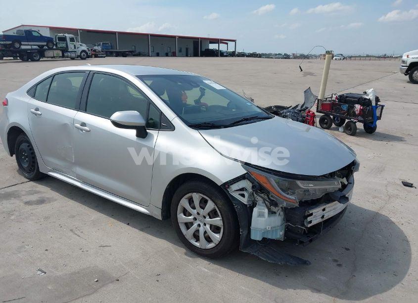 2021 Toyota Corolla LE (VIN JTDEPMAE9MJ130944) main photo