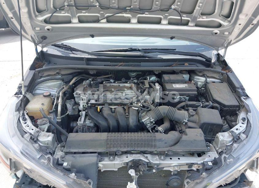 Photo 10 of 2021 Toyota Corolla LE (VIN JTDEPMAE9MJ130944)