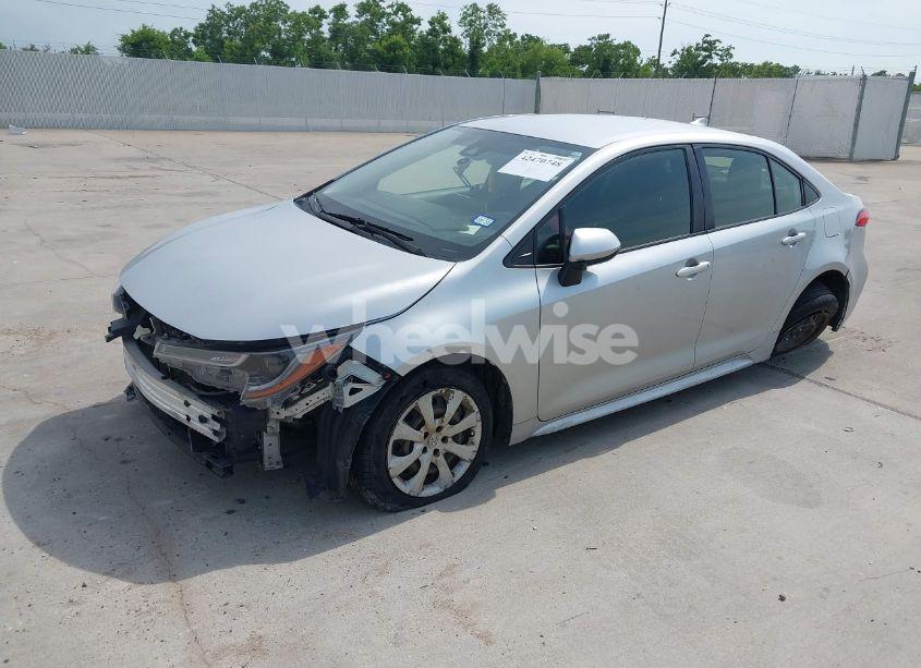Photo 2 of 2021 Toyota Corolla LE (VIN JTDEPMAE9MJ130944)