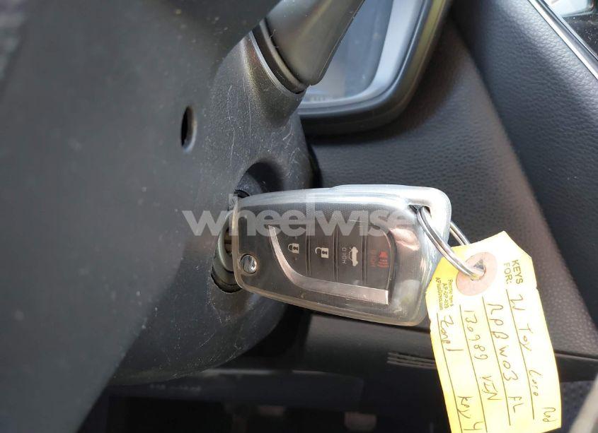 Photo 11 of 2021 Toyota Corolla LE (VIN JTDEPMAE9MJ130989)