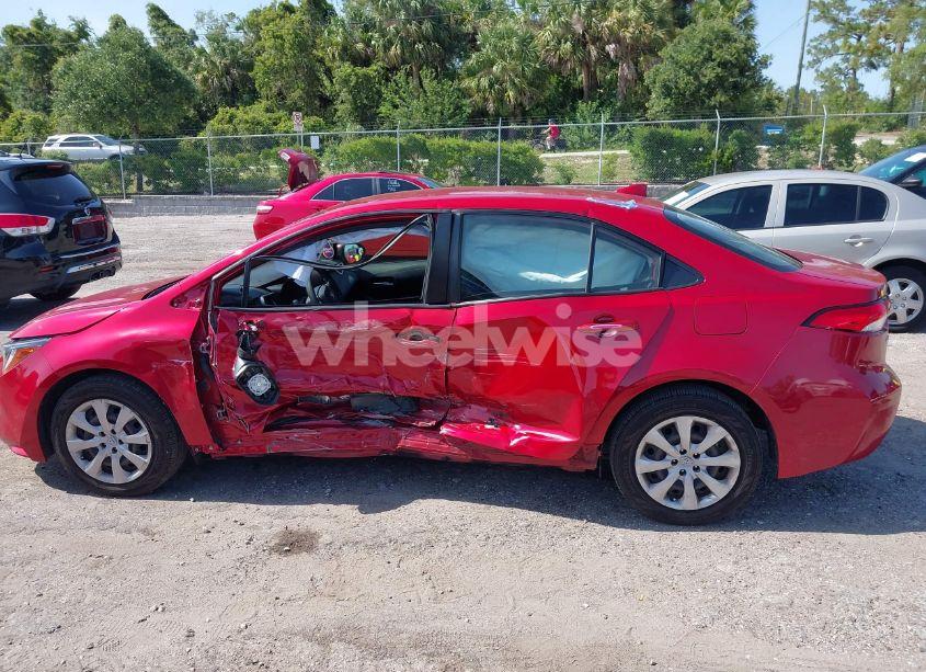 Photo 14 of 2021 Toyota Corolla LE (VIN JTDEPMAE9MJ130989)