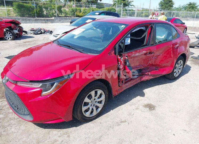 Photo 2 of 2021 Toyota Corolla LE (VIN JTDEPMAE9MJ130989)