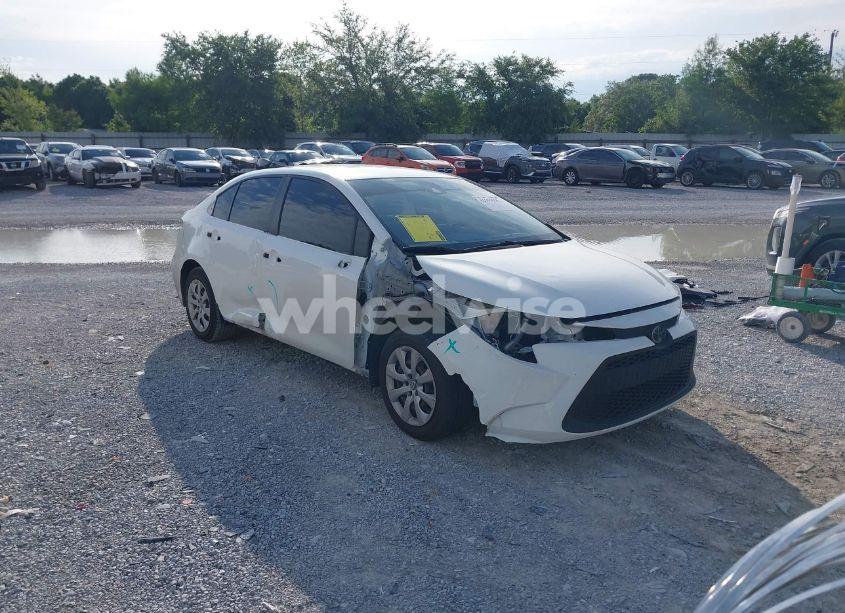 2021 Toyota Corolla LE (VIN JTDEPMAE9MJ171204) main photo