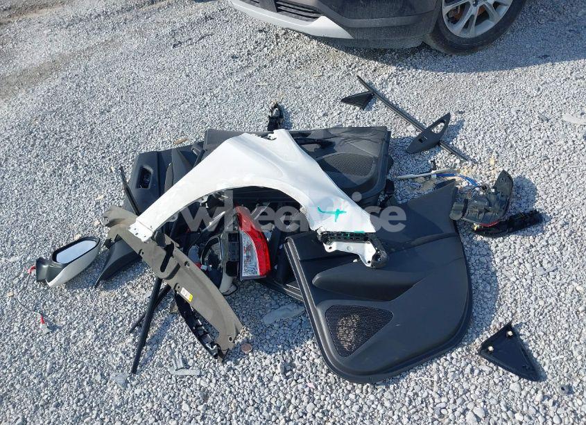 Photo 12 of 2021 Toyota Corolla LE (VIN JTDEPMAE9MJ171204)