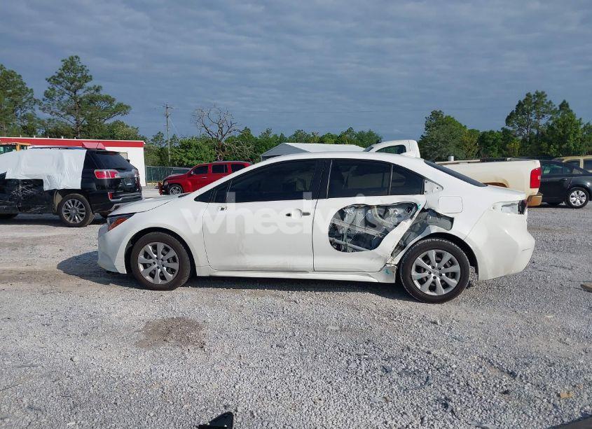 Photo 15 of 2021 Toyota Corolla LE (VIN JTDEPMAE9MJ171204)