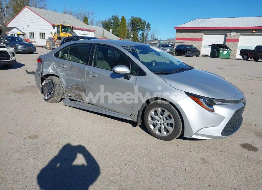 2021 Toyota Corolla LE (VIN JTDEPMAE9MJ180856) main photo