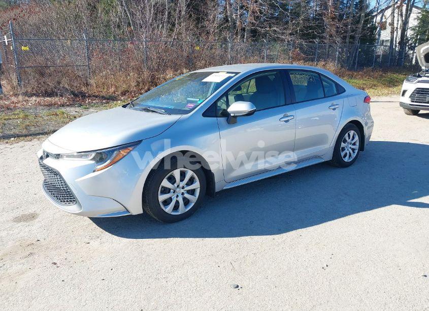 Photo 2 of 2021 Toyota Corolla LE (VIN JTDEPMAE9MJ180856)