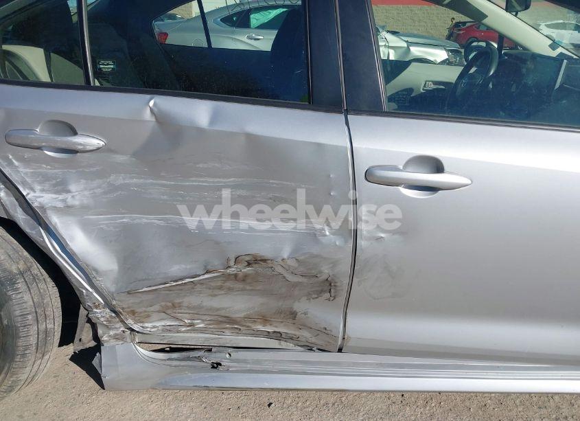 Photo 6 of 2021 Toyota Corolla LE (VIN JTDEPMAE9MJ180856)