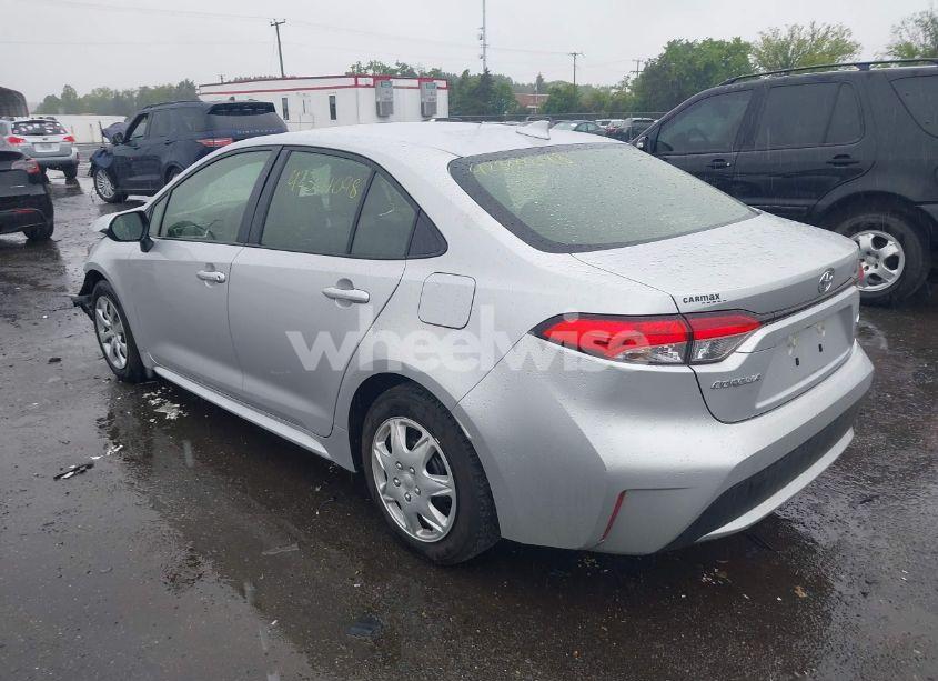 Photo 3 of 2022 Toyota Corolla LE (VIN JTDEPMAE9N3025441)