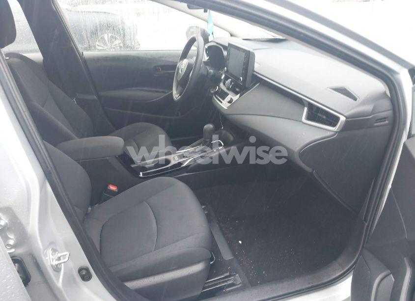 Photo 5 of 2022 Toyota Corolla LE (VIN JTDEPMAE9N3025441)