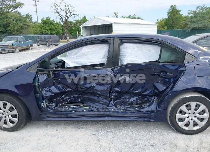 Photo 6 of 2021 Toyota Corolla LE (VIN JTDEPMAEXMJ166626)