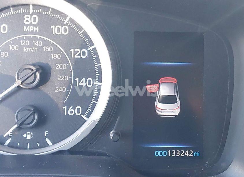 Photo 7 of 2021 Toyota Corolla LE (VIN JTDEPMAEXMJ179053)