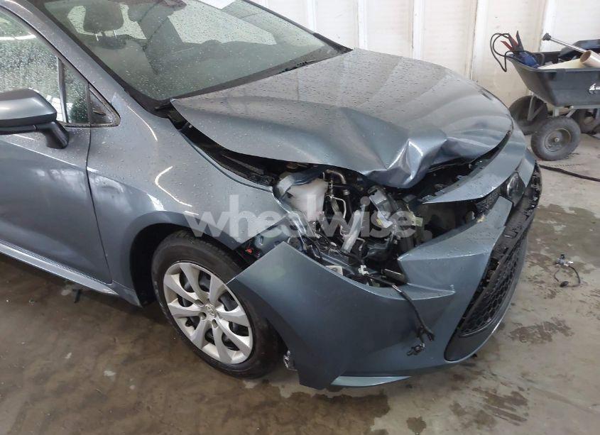 Photo 17 of 2022 Toyota Corolla LE (VIN JTDEPMAEXN3002038)