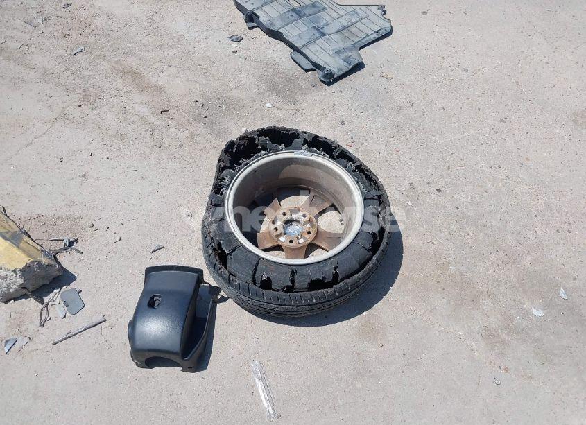 Photo 12 of 2022 Toyota Corolla LE (VIN JTDEPMAEXN3025383)