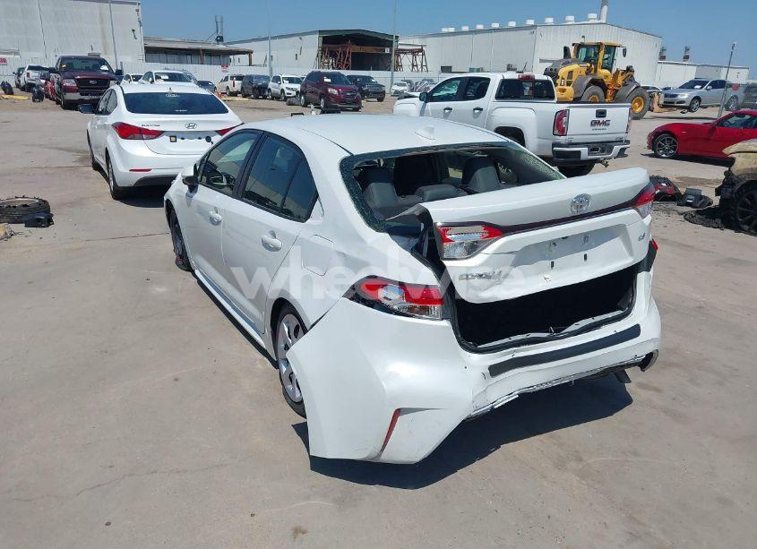 Photo 3 of 2022 Toyota Corolla LE (VIN JTDEPMAEXN3025383)