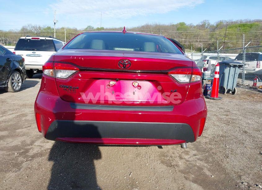 Photo 16 of 2022 Toyota Corolla LE (VIN JTDEPMAEXNJ203272)