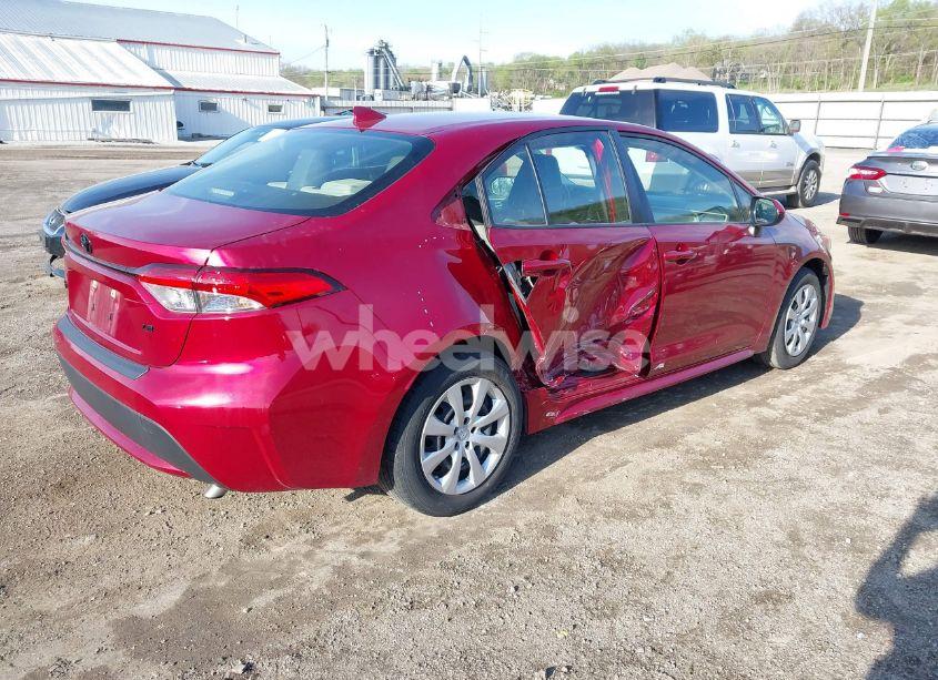 Photo 4 of 2022 Toyota Corolla LE (VIN JTDEPMAEXNJ203272)