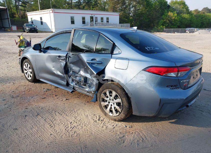 Photo 3 of 2022 Toyota Corolla LE (VIN JTDEPMAEXNJ224722)