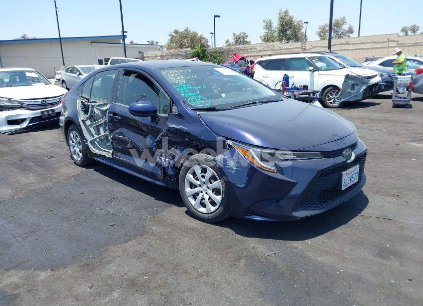 2020 Toyota Corolla LE (VIN JTDEPRAE0LJ013247) main photo