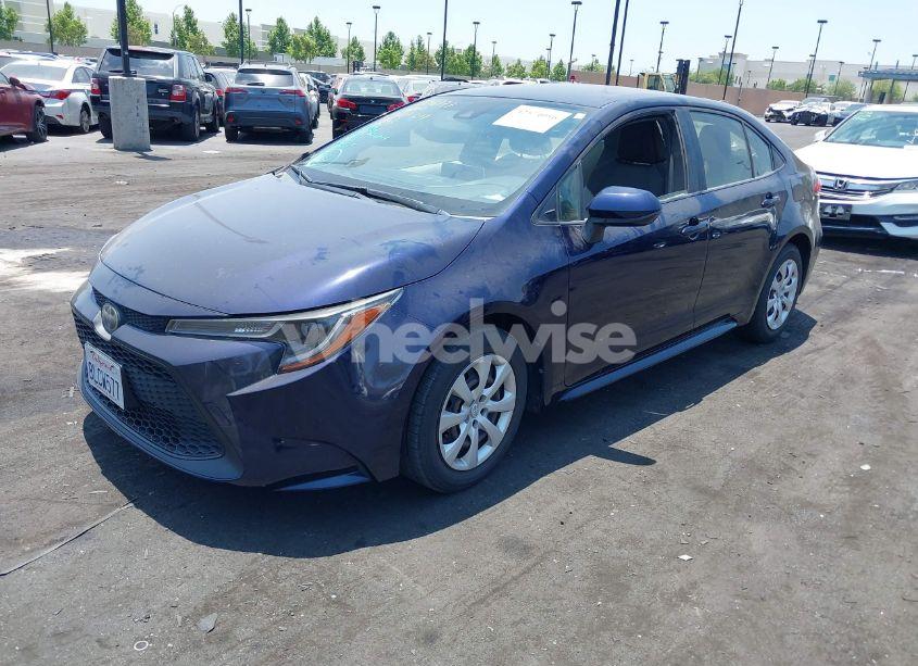 Photo 2 of 2020 Toyota Corolla LE (VIN JTDEPRAE0LJ013247)