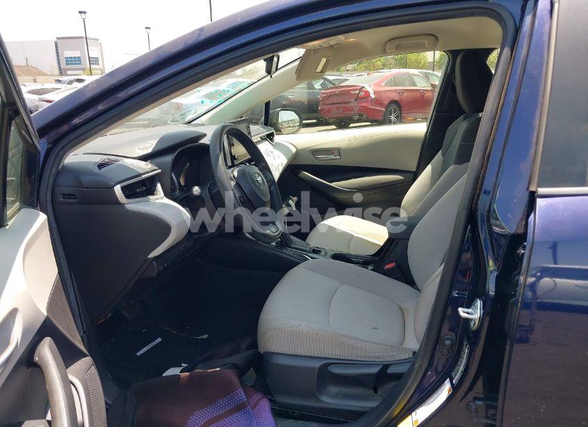 Photo 5 of 2020 Toyota Corolla LE (VIN JTDEPRAE0LJ013247)