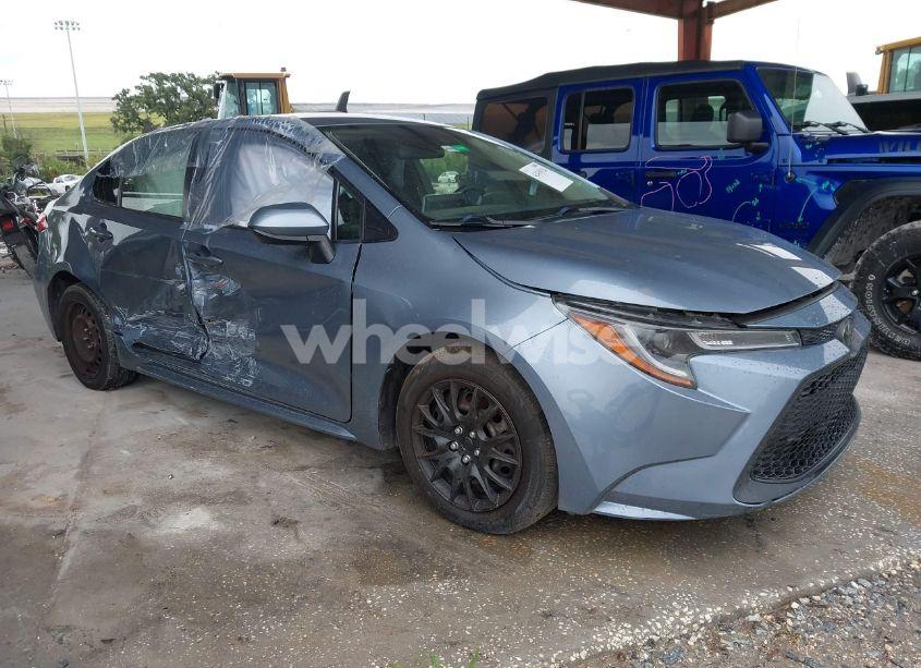 2020 Toyota Corolla LE (VIN JTDEPRAE1LJ025956) main photo