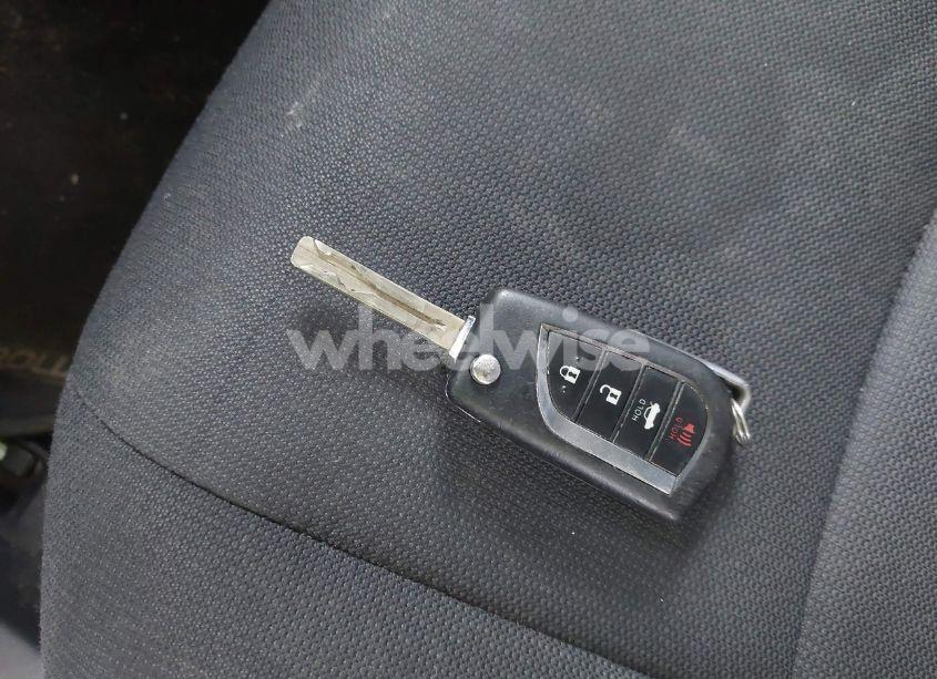 Photo 11 of 2020 Toyota Corolla LE (VIN JTDEPRAE1LJ025956)