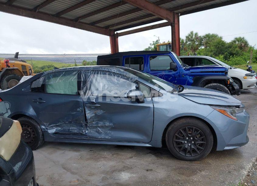 Photo 13 of 2020 Toyota Corolla LE (VIN JTDEPRAE1LJ025956)