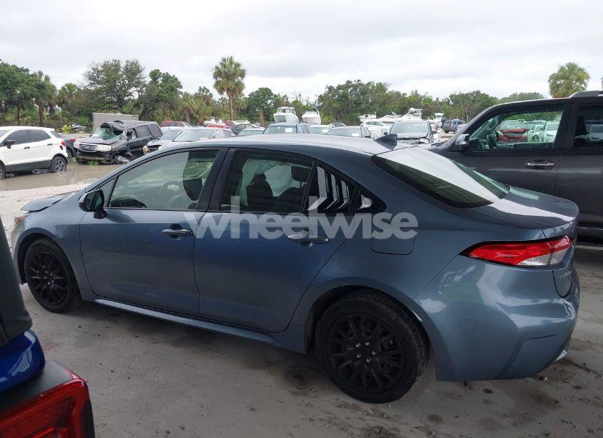 Photo 14 of 2020 Toyota Corolla LE (VIN JTDEPRAE1LJ025956)