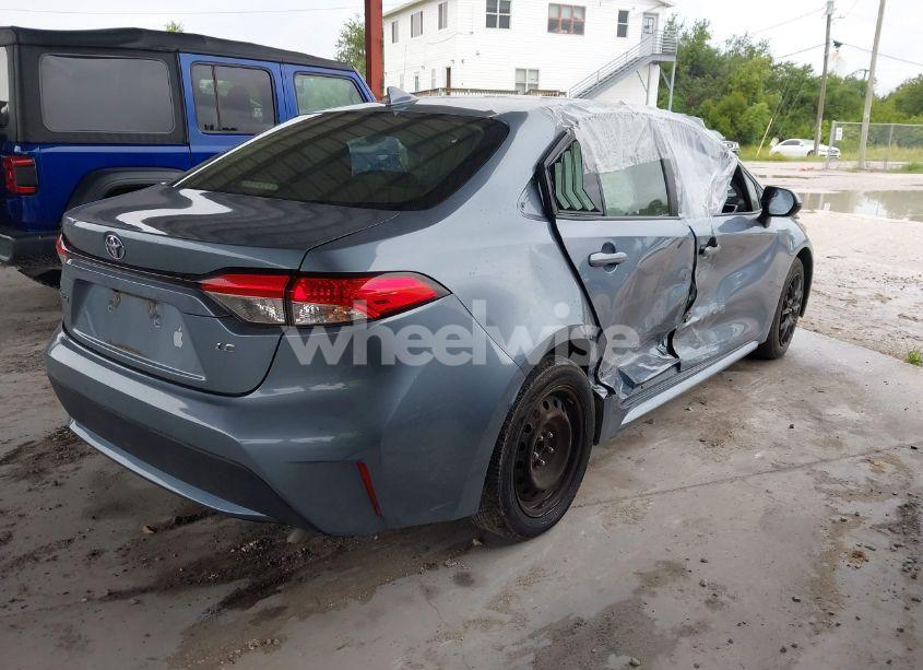 Photo 4 of 2020 Toyota Corolla LE (VIN JTDEPRAE1LJ025956)