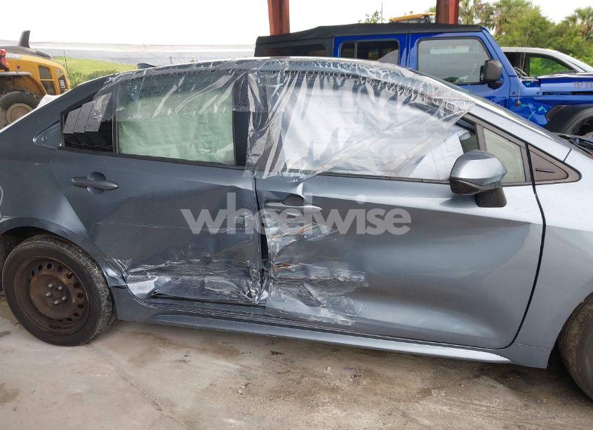 Photo 6 of 2020 Toyota Corolla LE (VIN JTDEPRAE1LJ025956)