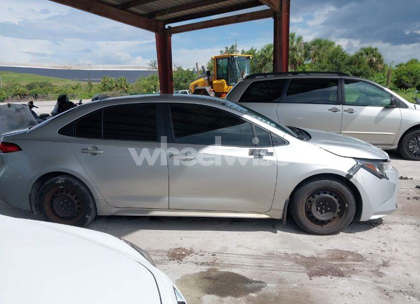 Photo 13 of 2020 Toyota Corolla LE (VIN JTDEPRAE1LJ067446)