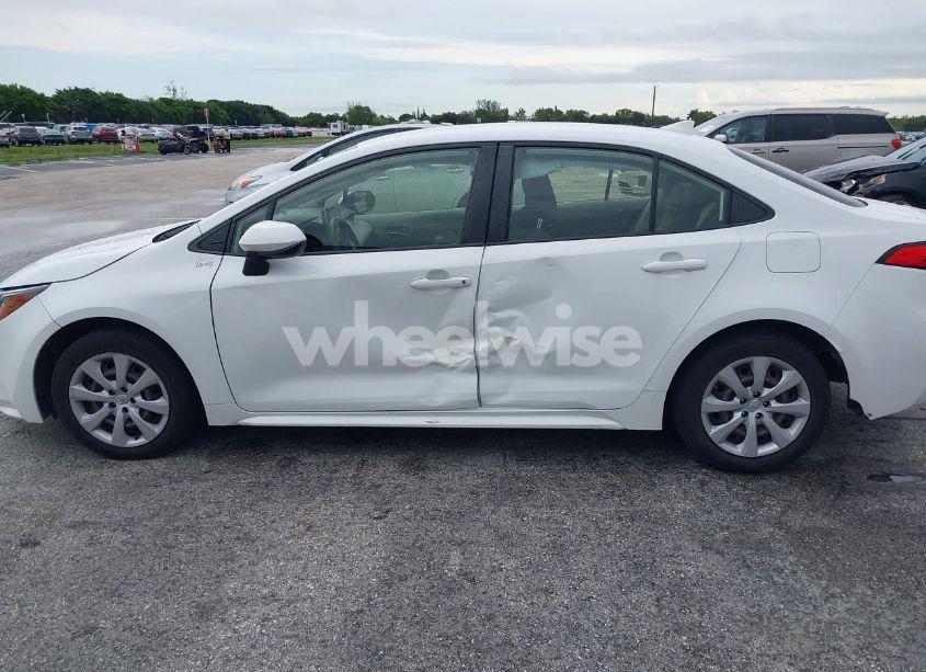 Photo 14 of 2020 Toyota Corolla LE (VIN JTDEPRAE2LJ014268)