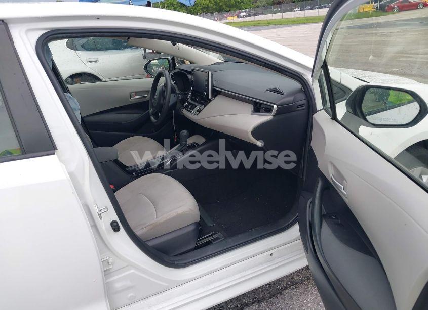 Photo 5 of 2020 Toyota Corolla LE (VIN JTDEPRAE2LJ014268)