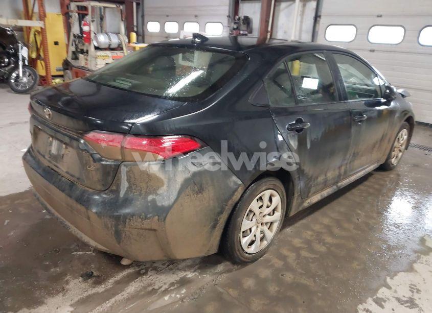 Photo 4 of 2020 Toyota Corolla LE (VIN JTDEPRAE2LJ044709)