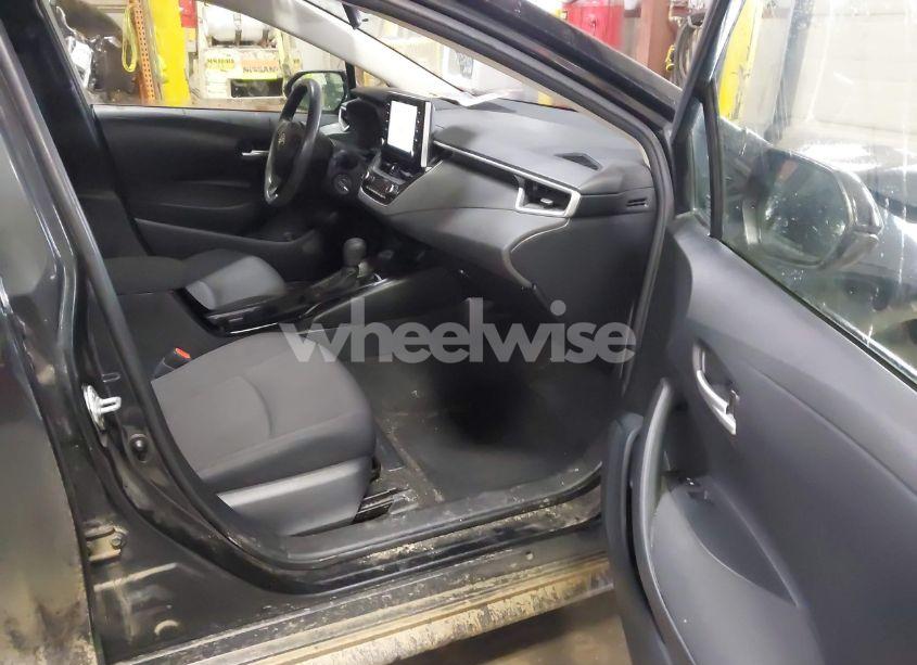 Photo 5 of 2020 Toyota Corolla LE (VIN JTDEPRAE2LJ044709)