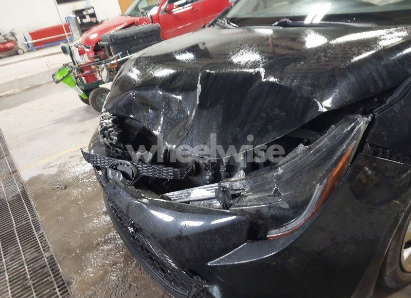 Photo 6 of 2020 Toyota Corolla LE (VIN JTDEPRAE2LJ044709)