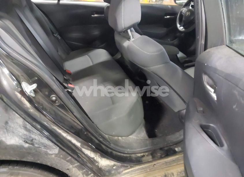 Photo 8 of 2020 Toyota Corolla LE (VIN JTDEPRAE2LJ044709)