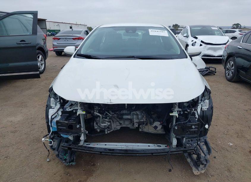 Photo 13 of 2020 Toyota Corolla LE (VIN JTDEPRAE2LJ091965)