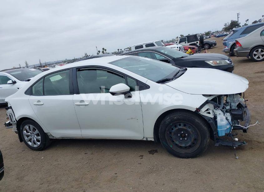 Photo 14 of 2020 Toyota Corolla LE (VIN JTDEPRAE2LJ091965)