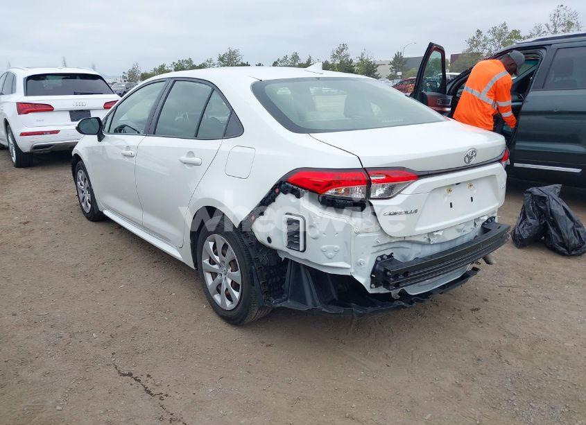 Photo 3 of 2020 Toyota Corolla LE (VIN JTDEPRAE2LJ091965)