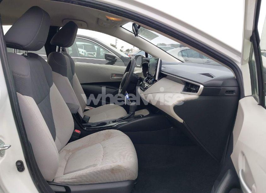 Photo 5 of 2020 Toyota Corolla LE (VIN JTDEPRAE2LJ091965)