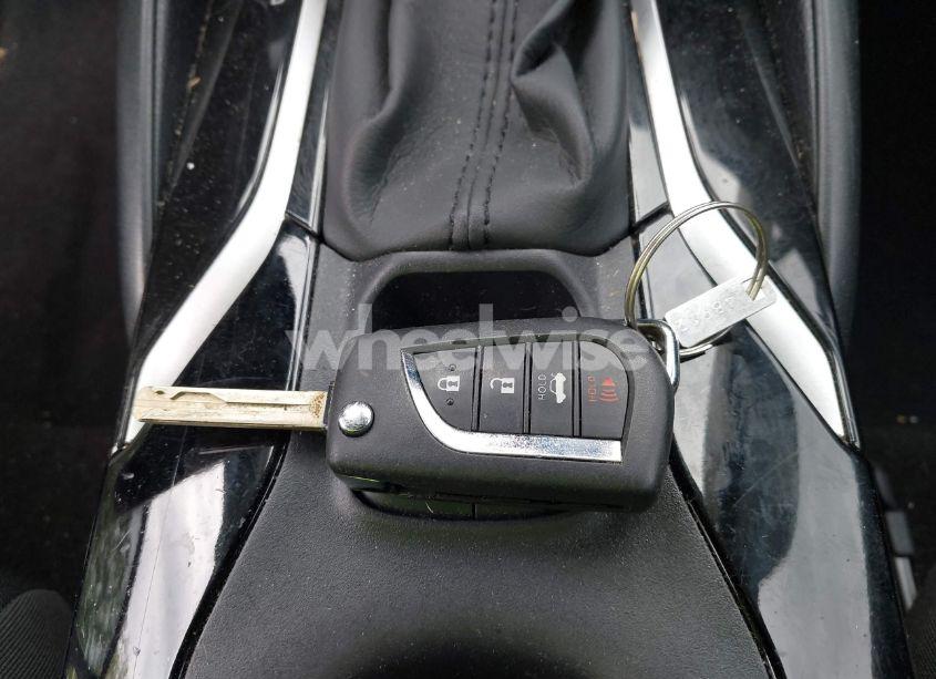 Photo 11 of 2020 Toyota Corolla LE (VIN JTDEPRAE2LJ098723)