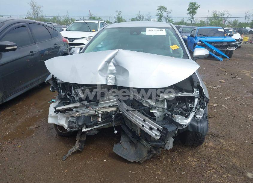 Photo 13 of 2020 Toyota Corolla LE (VIN JTDEPRAE2LJ102365)